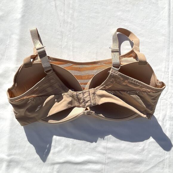 Le Mystere Active Balance Sports Bra 38D Beige Underwire Mesh Overlay - Picture 2 of 4